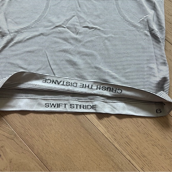Lululemon Swiftly Tech Short Sleeve 2.0 Tempo Stripe White / Black - Picture 4 of 6